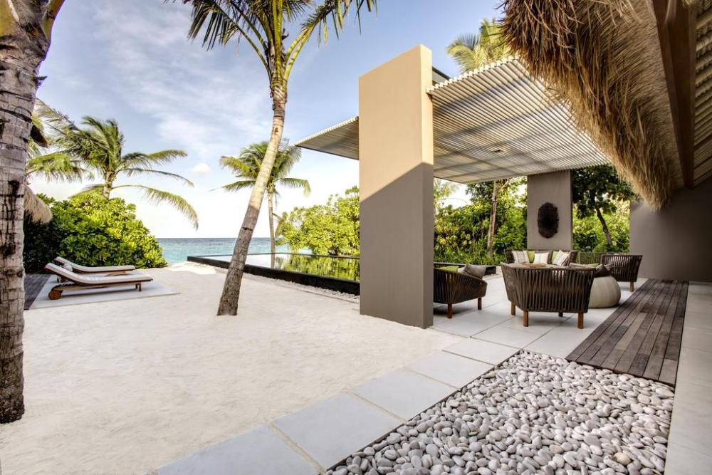 content/hotel/Cheval Blanc Randheli/Accommodation/2 Bedroom Island Villa/ChevalBlanc-Acc-2BIslandVilla-06.jpg